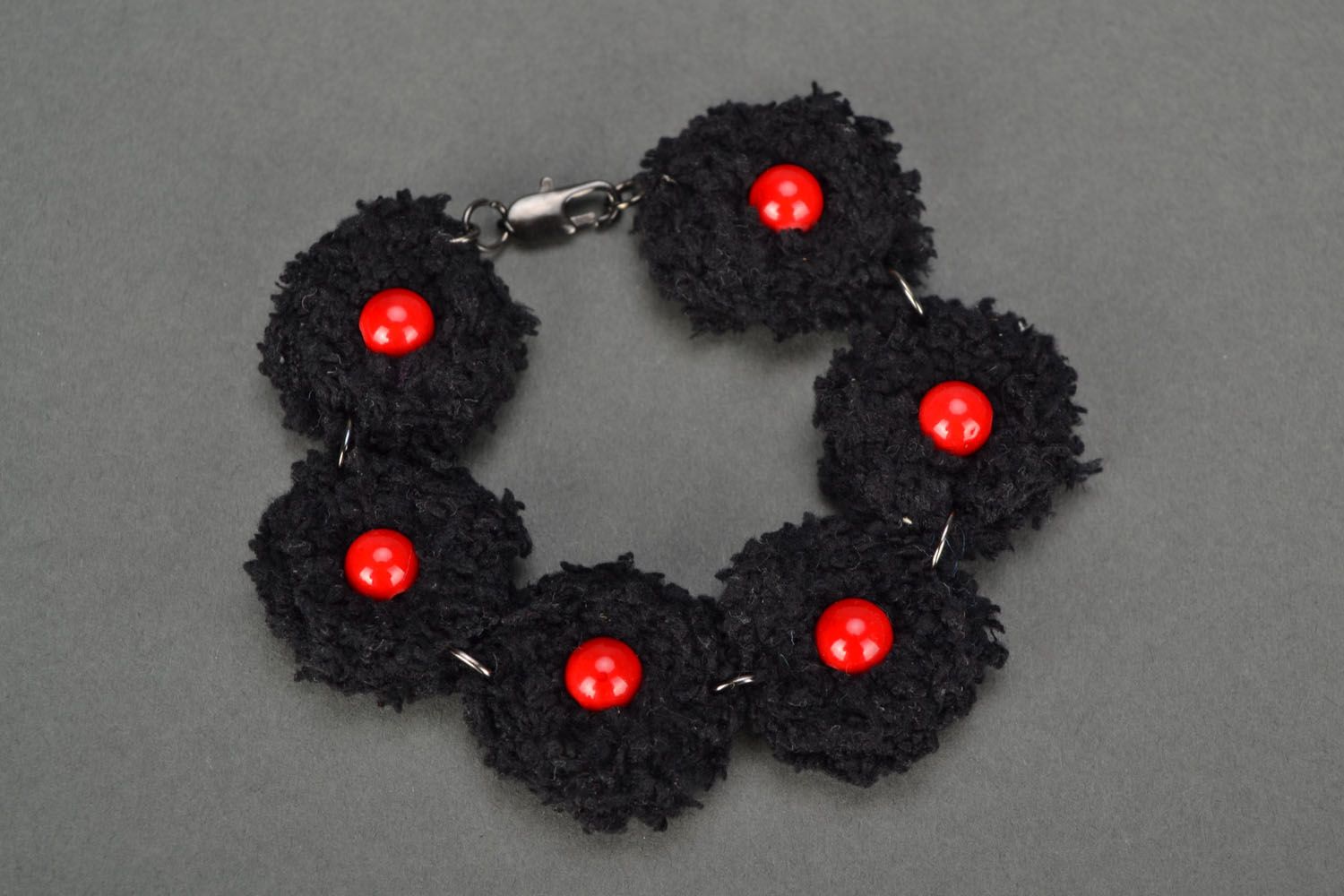Crochet bracelet Black Coral photo 1