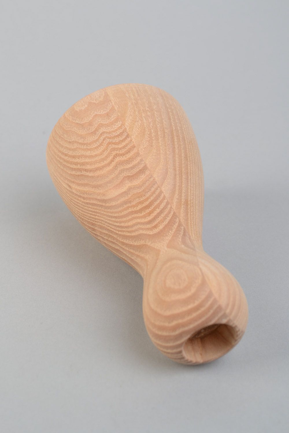 Фигурный деревянный подсвечник ручной работы из клена шлифованый на одну свечу фото 5