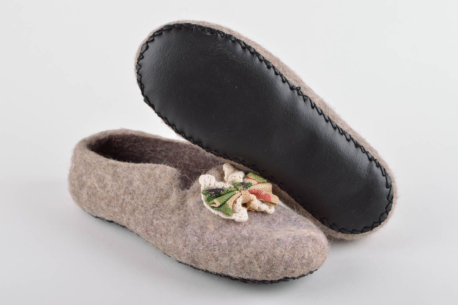 Handmade gefilzte Pantoffeln schöne Hausschuhe warme Damen Hausschuhe grau foto 5