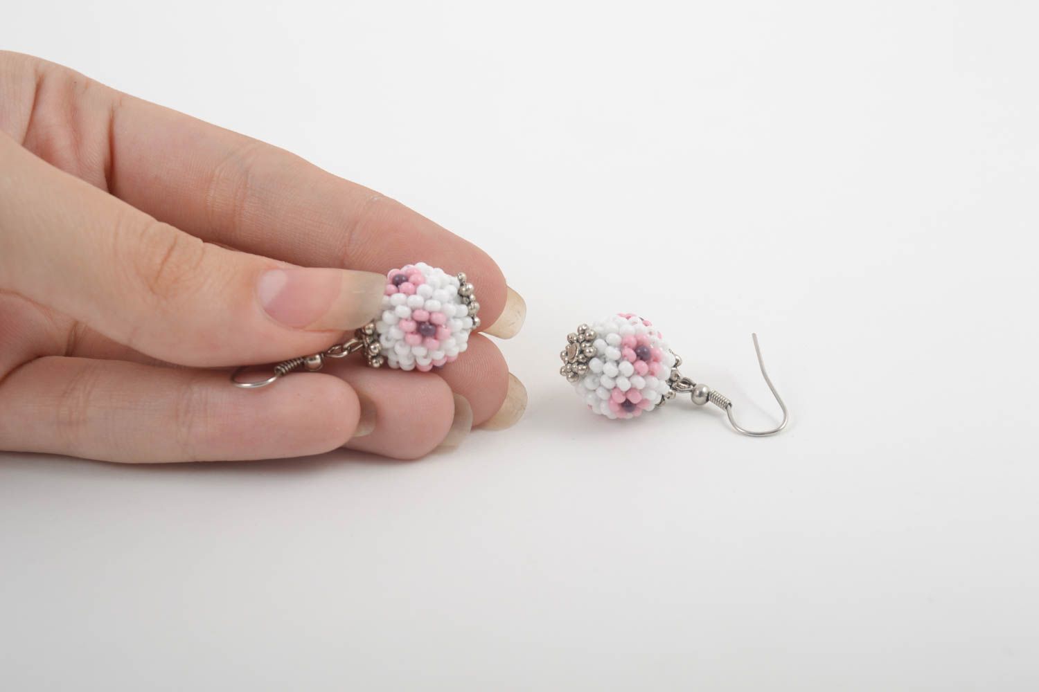 Handmade Ohrringe für Frauen Schmuck Ohrhänger Modeschmuck Ohrringe weiß rosa foto 4