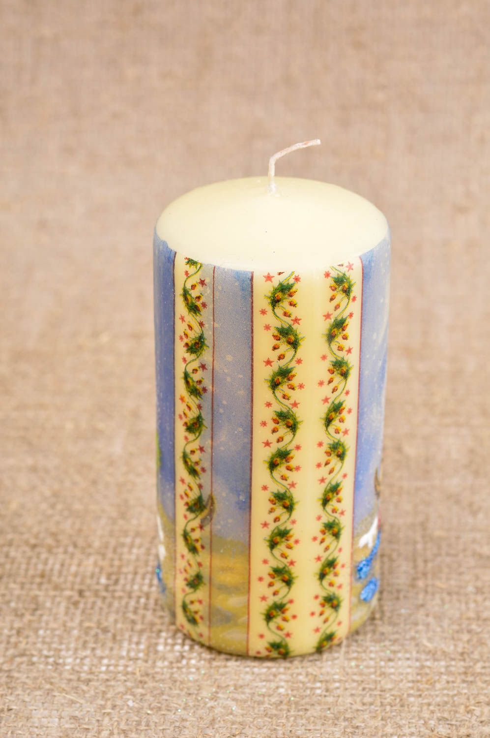 Свеча ручной работы парафиновая свеча с ароматизатором цветная свеча Снеговик фото 3