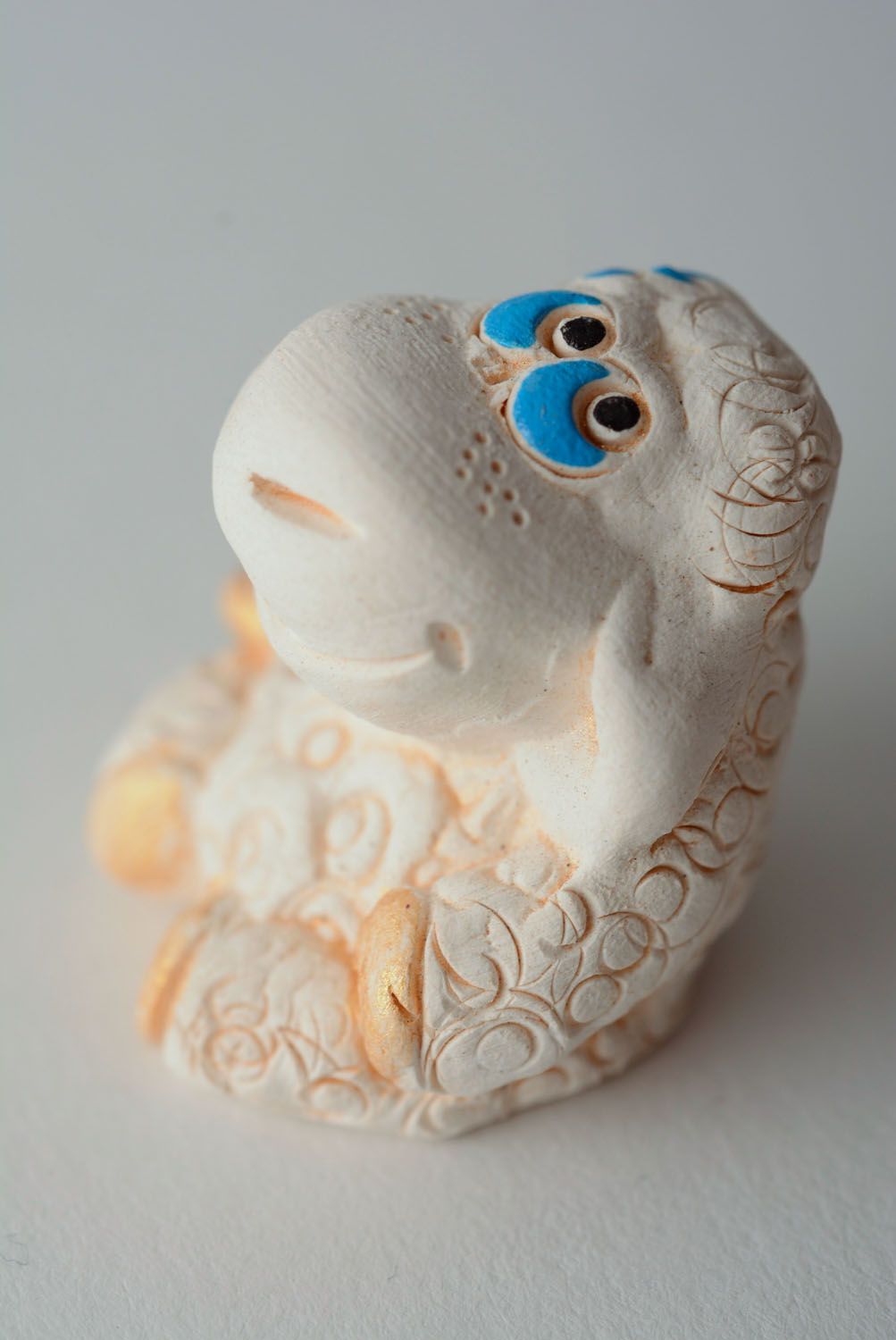 Kleine Figurine aus Keramik Schaf foto 1
