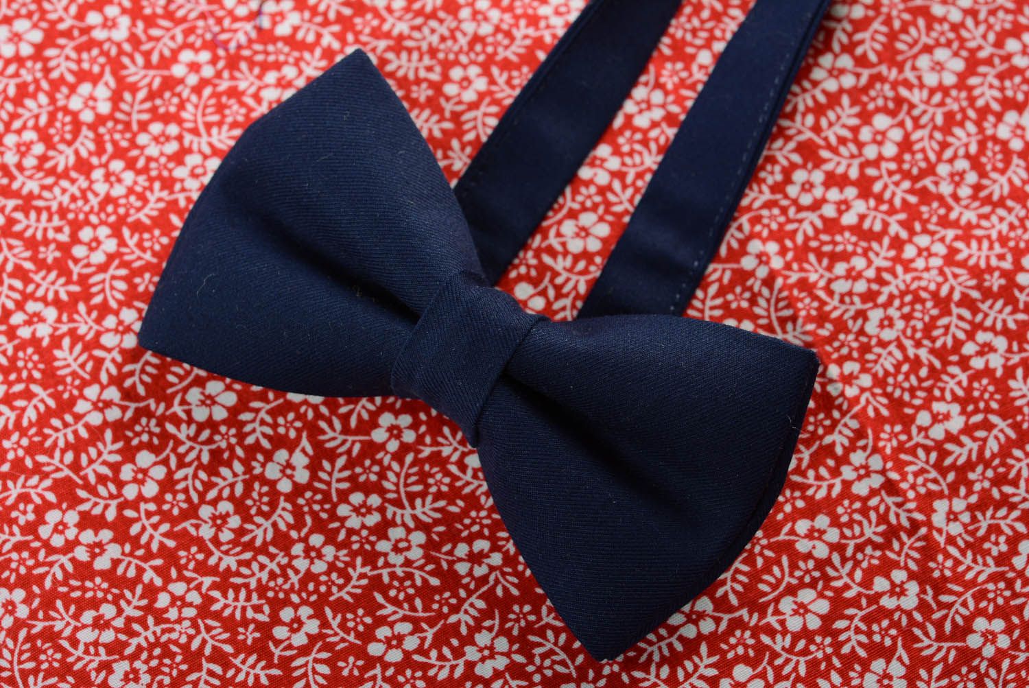 Dark blue gabardine bow tie  photo 3