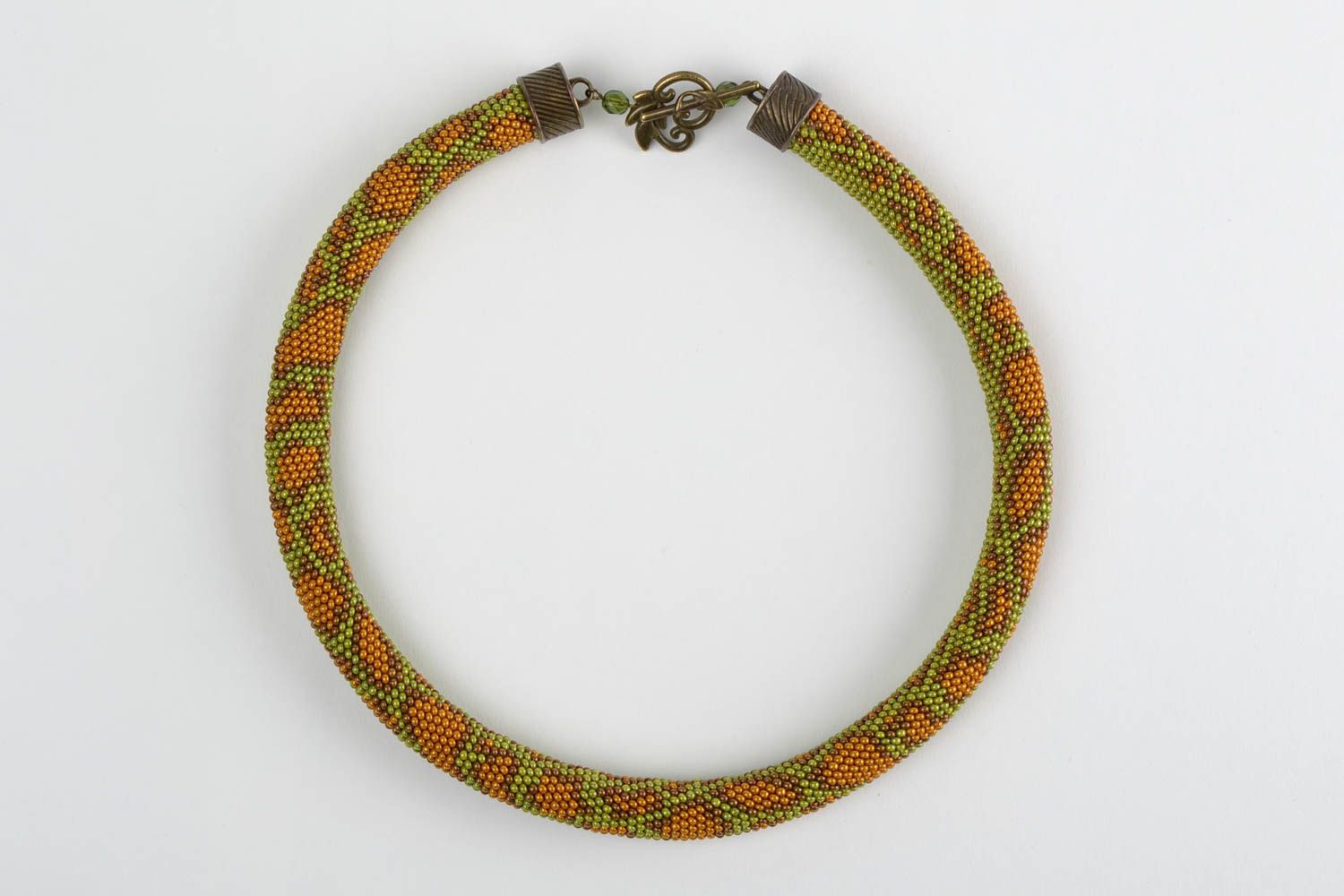Collier en perles de rocaille tchèques au crochet vert motif serpent fait main photo 3