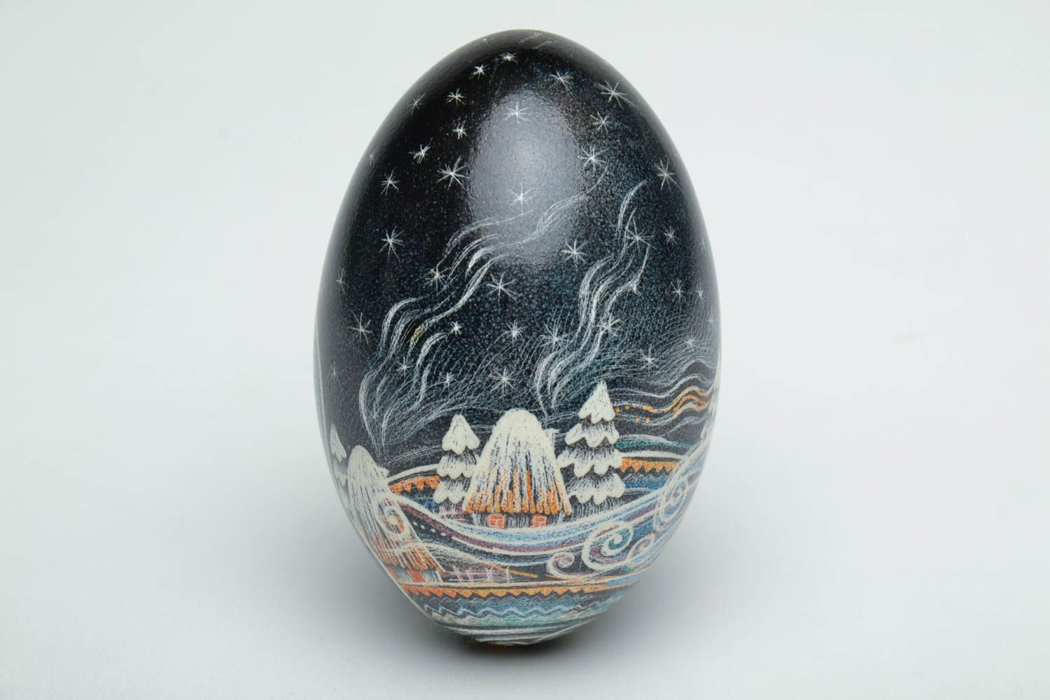 Painted carved Easter egg photo 4