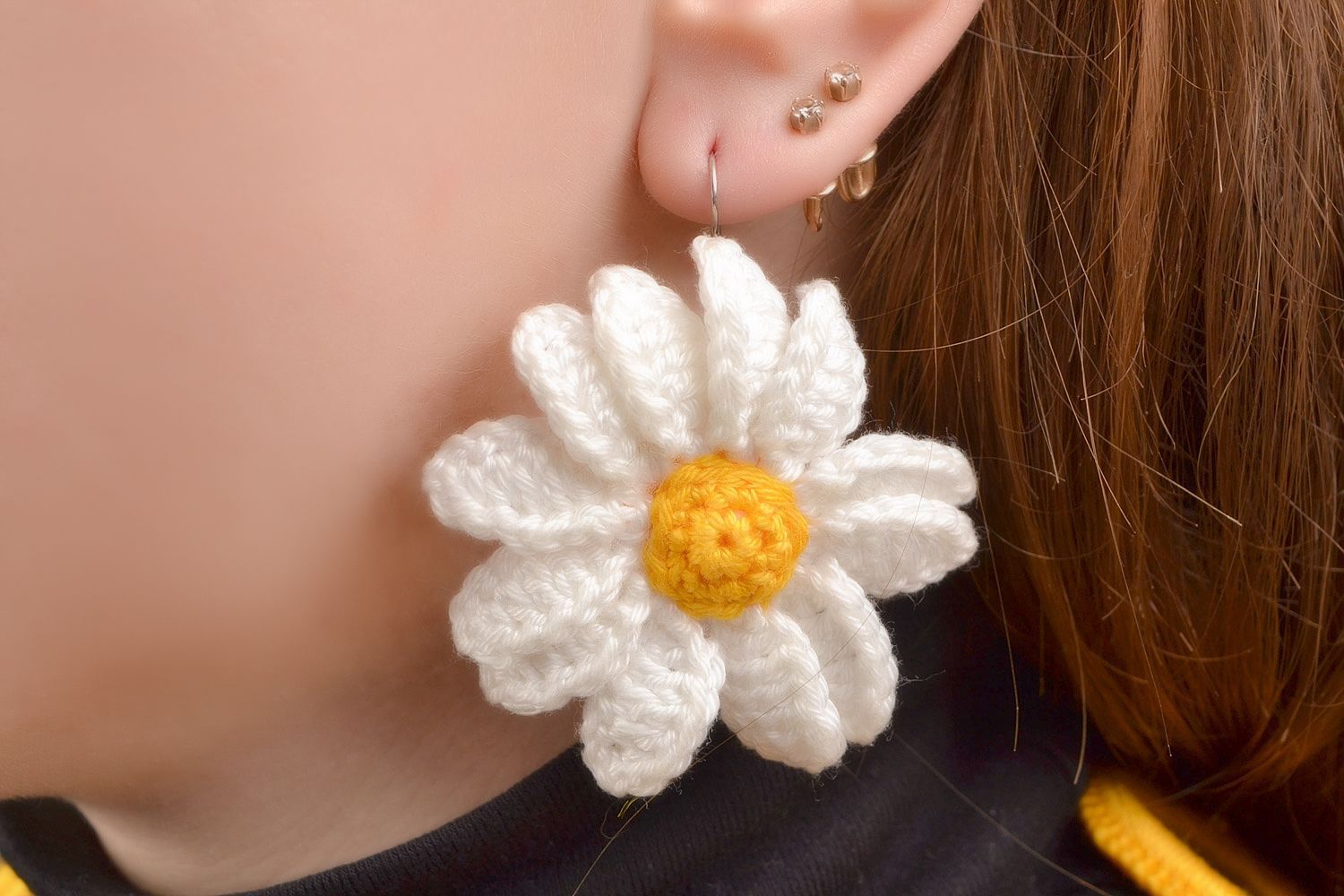 Handmade designer earrings made of cotton thread woven manually large white daisies photo 1