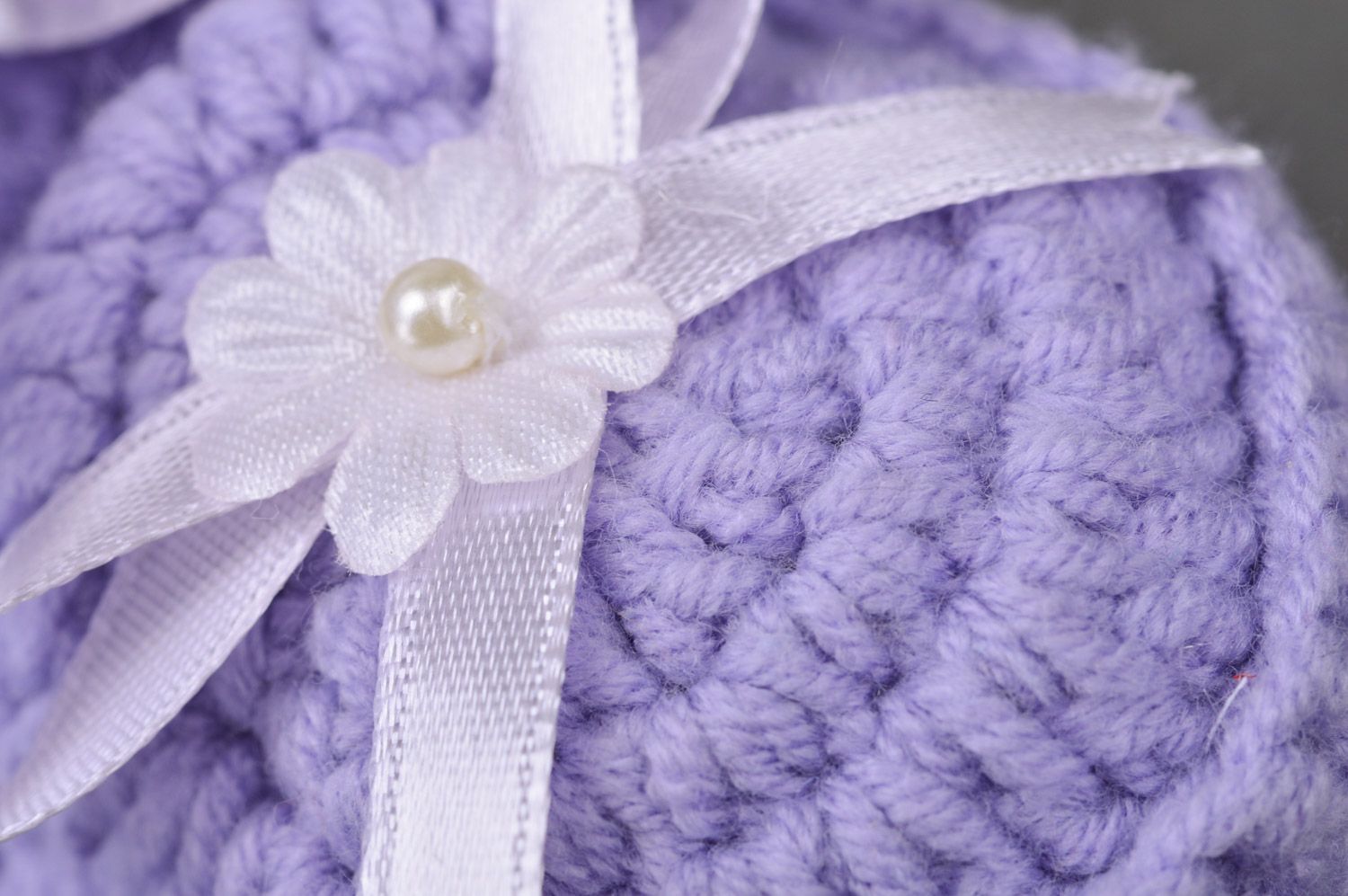 Gehäkelte Babyschuhe in Violett mit Atlasbändern für Mädchen handmade  foto 4