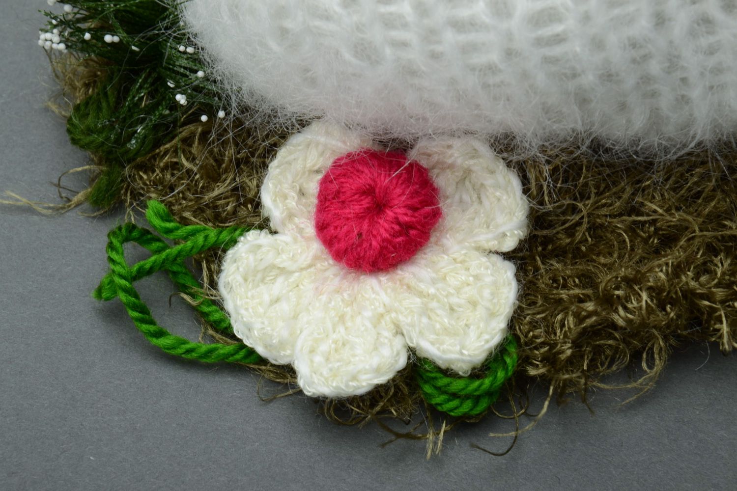 Jouet lapin tricoté au crochet laine angora mohair blanc fait main cadeau enfant photo 4