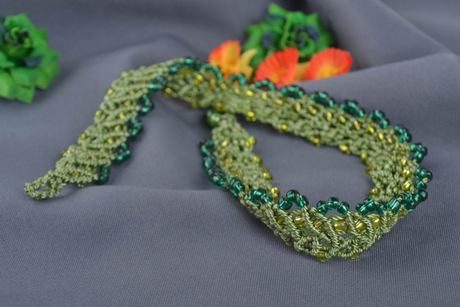 Collier vert Bijou fait main en fils et perles de rocaille Cadeau pour femme photo 1