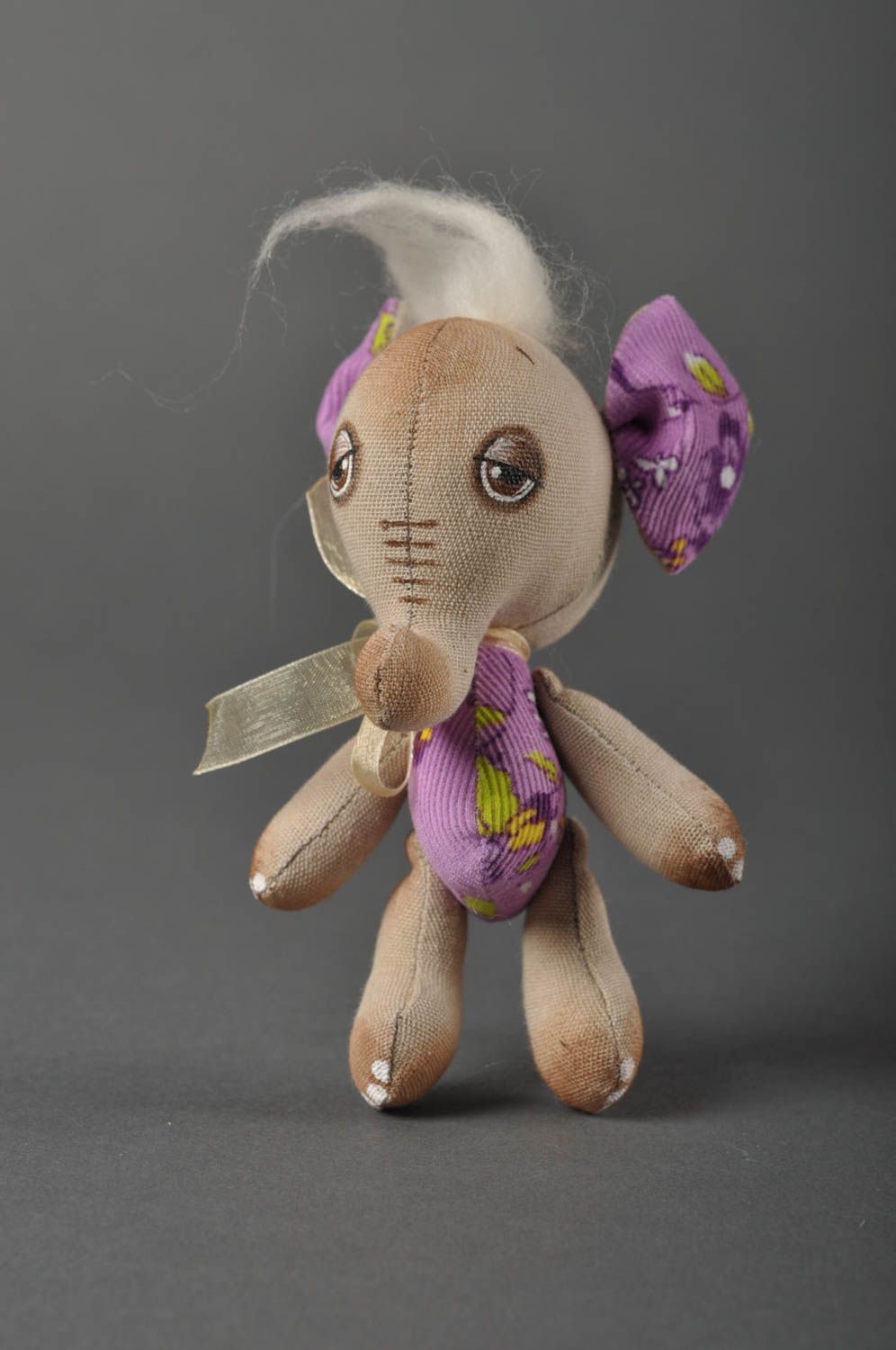 Игрушка ручной работы интерьерная игрушка с петелькой декор для дома Слоник фото 3