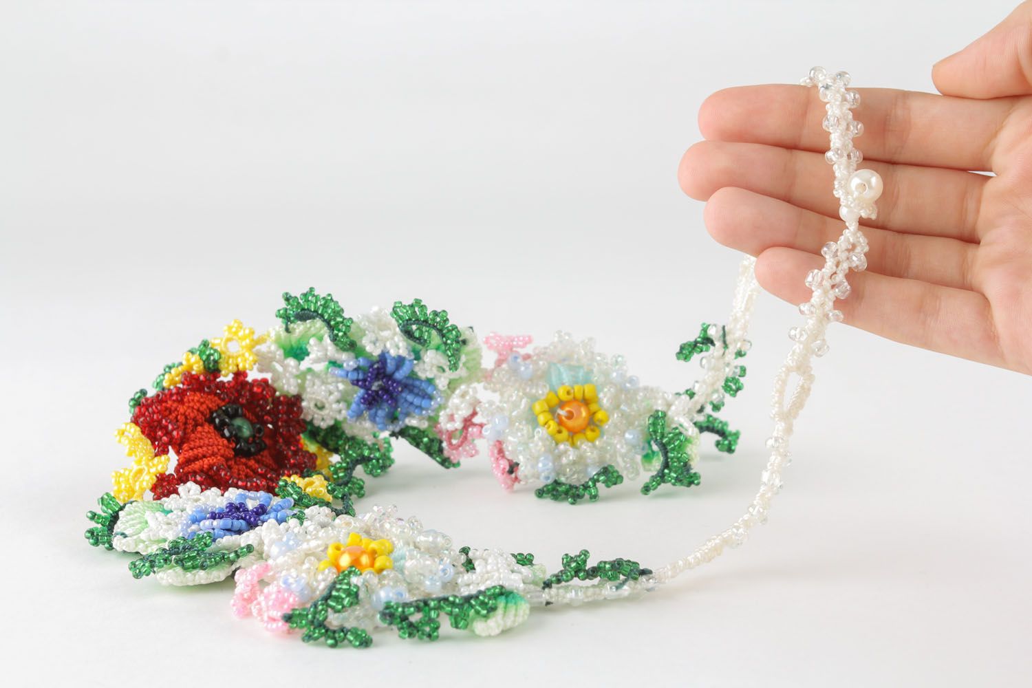 Collar artesanal de flores foto 5