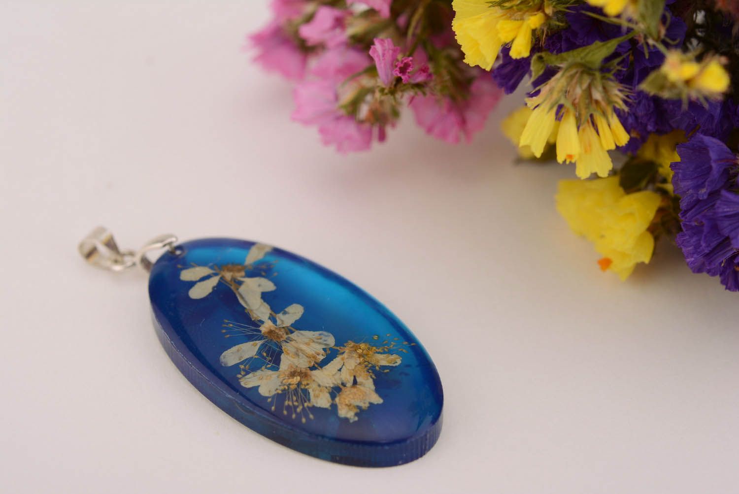 Pendentif fleur Bijou fait main miroir bleu design de créateur Accessoire femme photo 1
