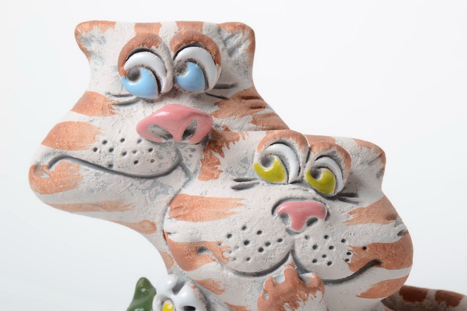 Alcancía artesanal original con forma de gatos de cerámica pintada infantil foto 3