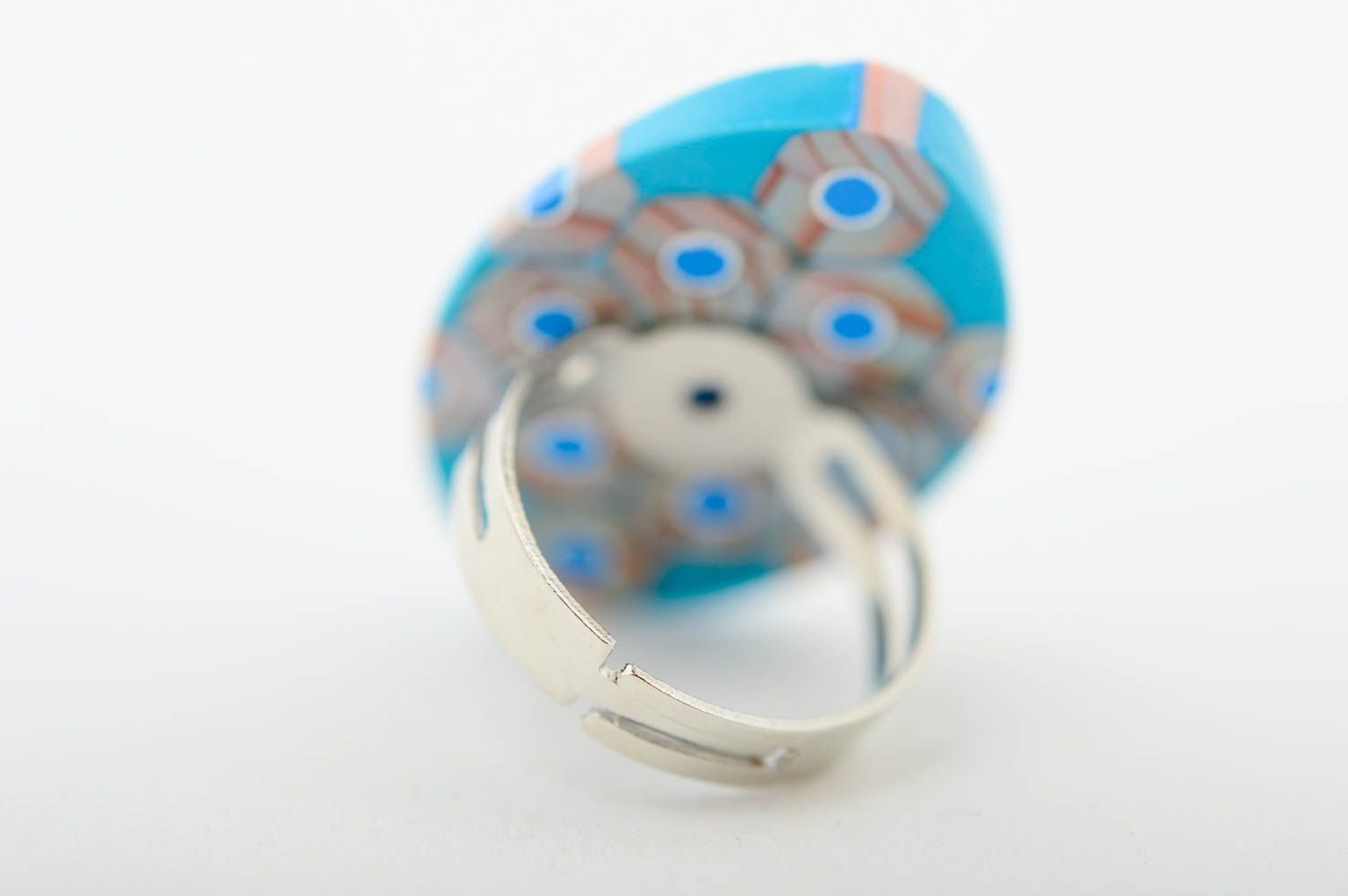 Украшение ручной работы голубое крупное кольцо из карандашей авторское кольцо фото 5