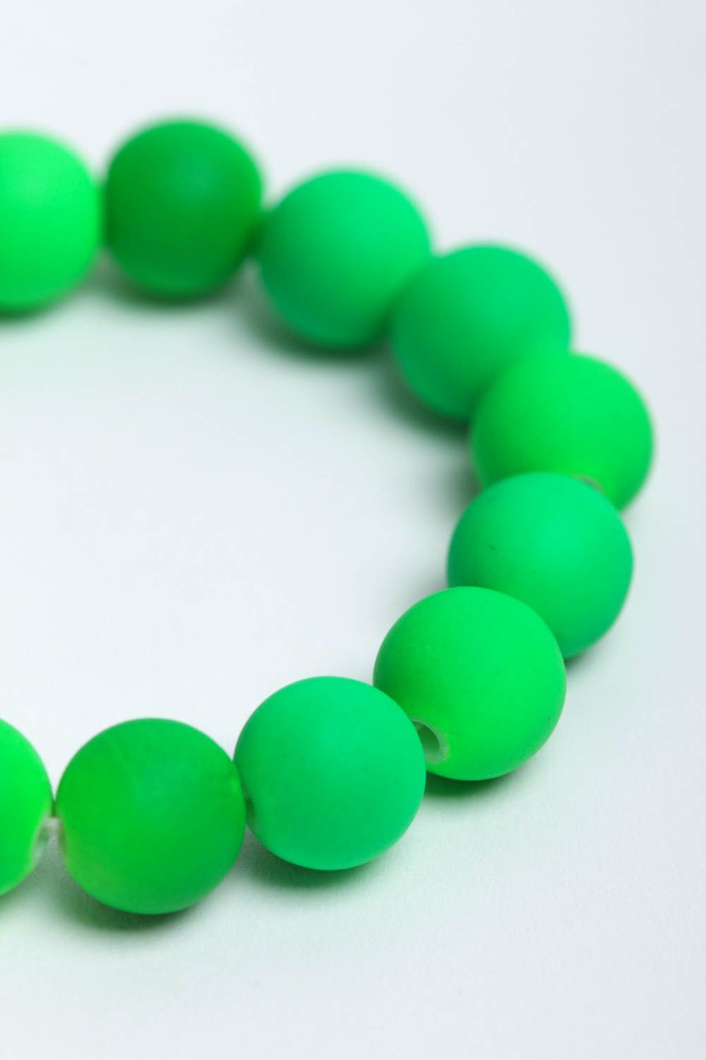 Bracelet mode Bijou fait main vert clair en perles fantaisie Accessoire femme photo 4
