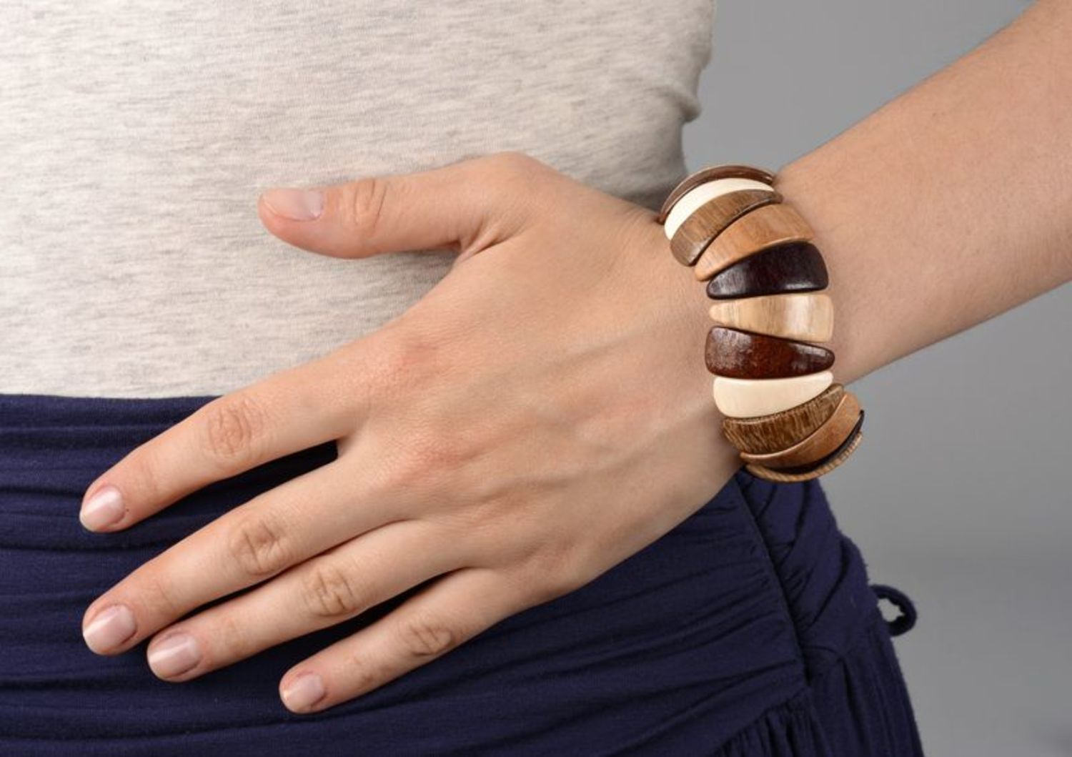 Women's brown bracelet photo 5