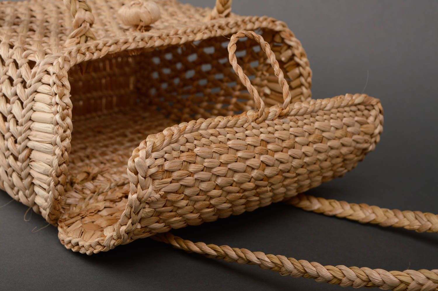 Geflochtene Tasche Korb handmade aus Rohrkolben  foto 3