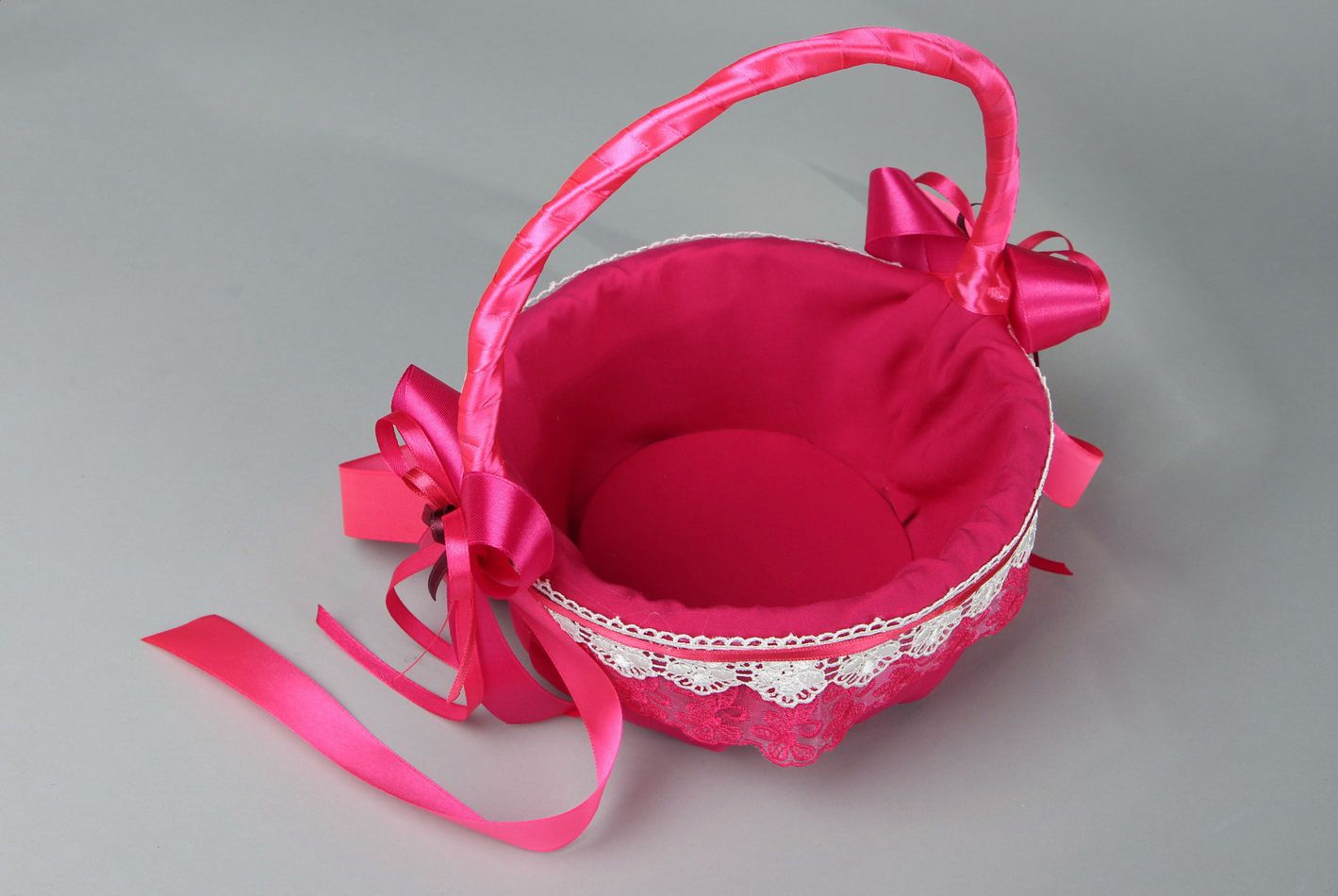 Wedding basket for petals photo 3