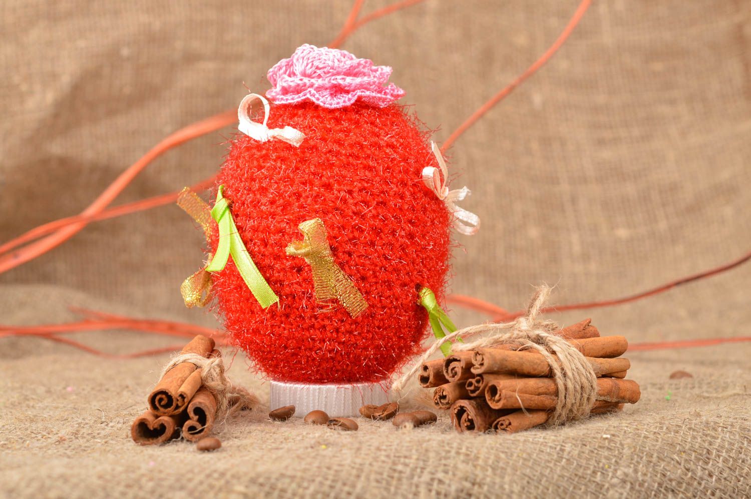 Red decorative crocheted Easter egg handmade beautiful designer home ideas photo 1