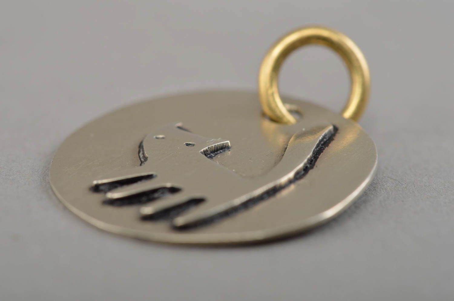 Handmade beautiful unusual round pendant made of metal in shape of cat photo 4