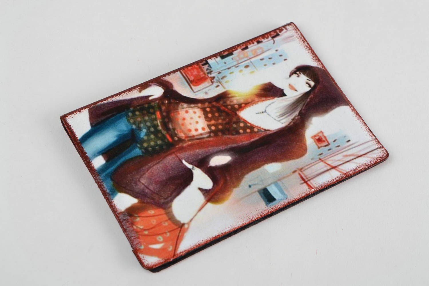 Обложка на паспорт с рисунком стильной девушки ручной работы в технике декупаж фото 4