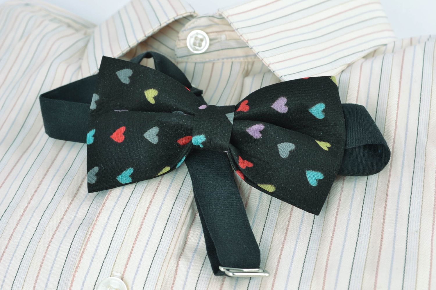 Handmade textile bow tie photo 1