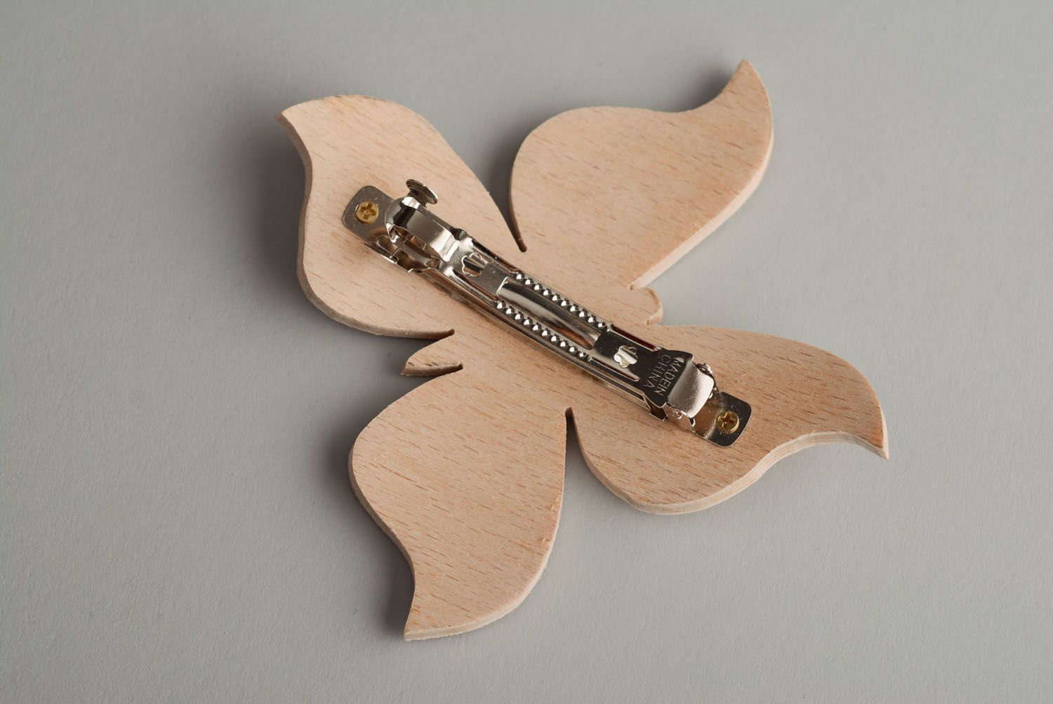 Barrette à cheveux en bois brut à décorer en forme de Papillon photo 2
