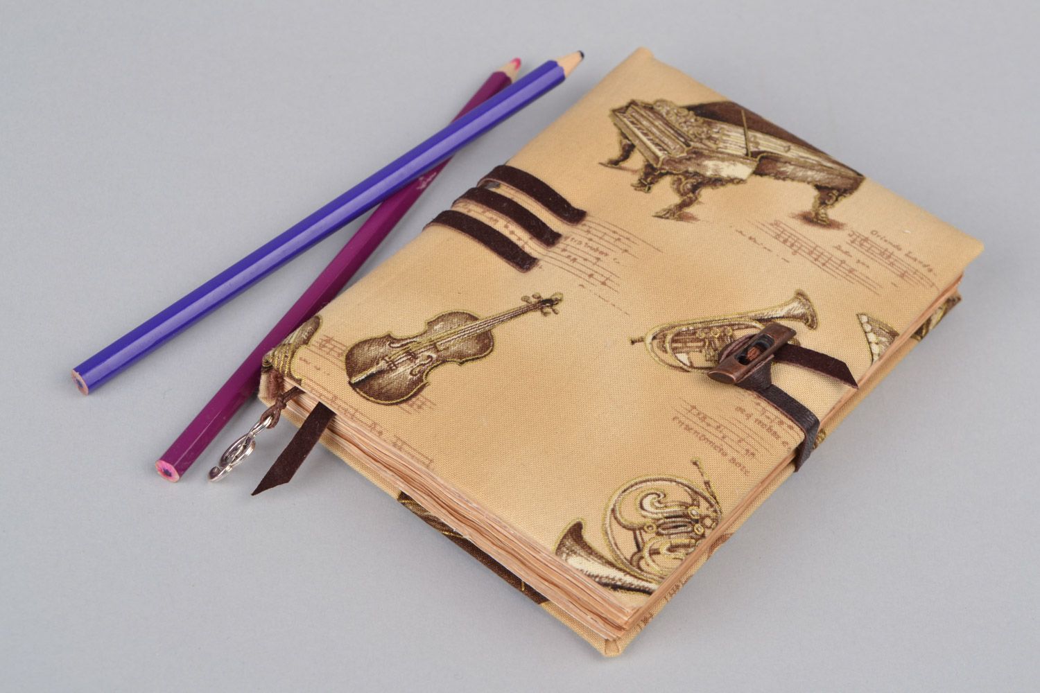 Schönes handgemachtes Notizbuch mit Lesezeichen 100 Seiten im Vintage Stil für Mädchen foto 1