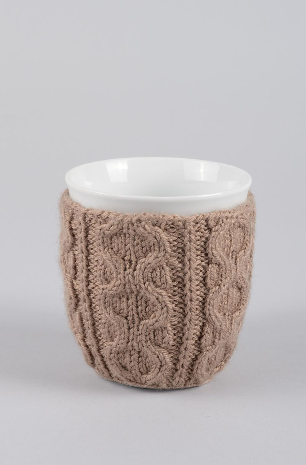 White classic ceramic cup with knitted cover 0,67 lb photo 2