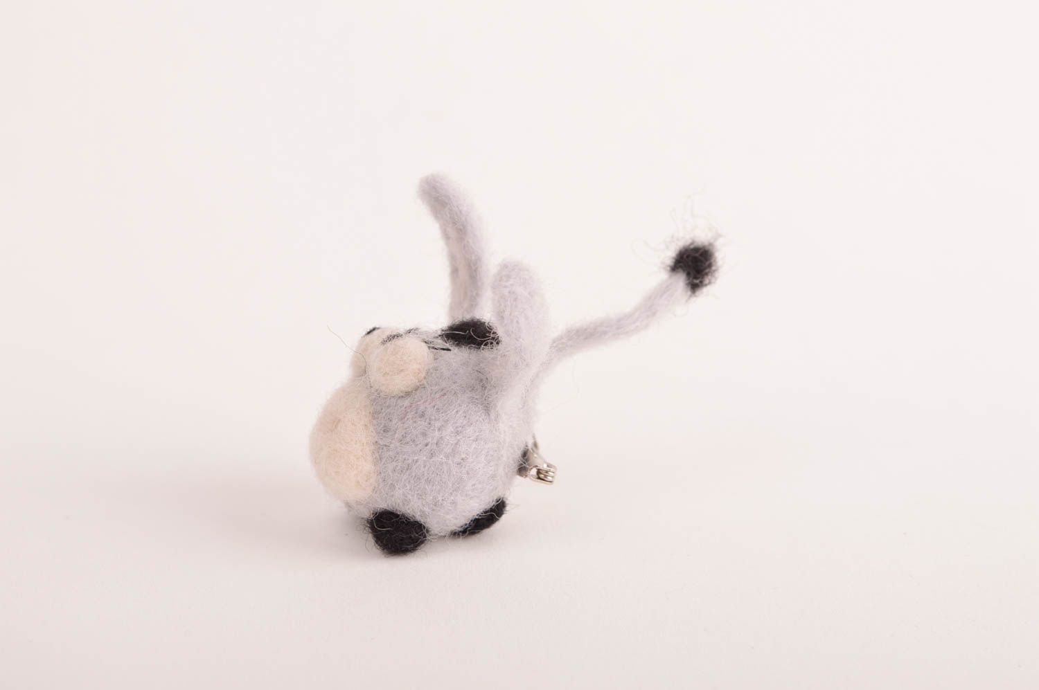 Brosche Tier handgefertigt Schmuck aus Filz Accessoire für Frauen in Grau foto 3