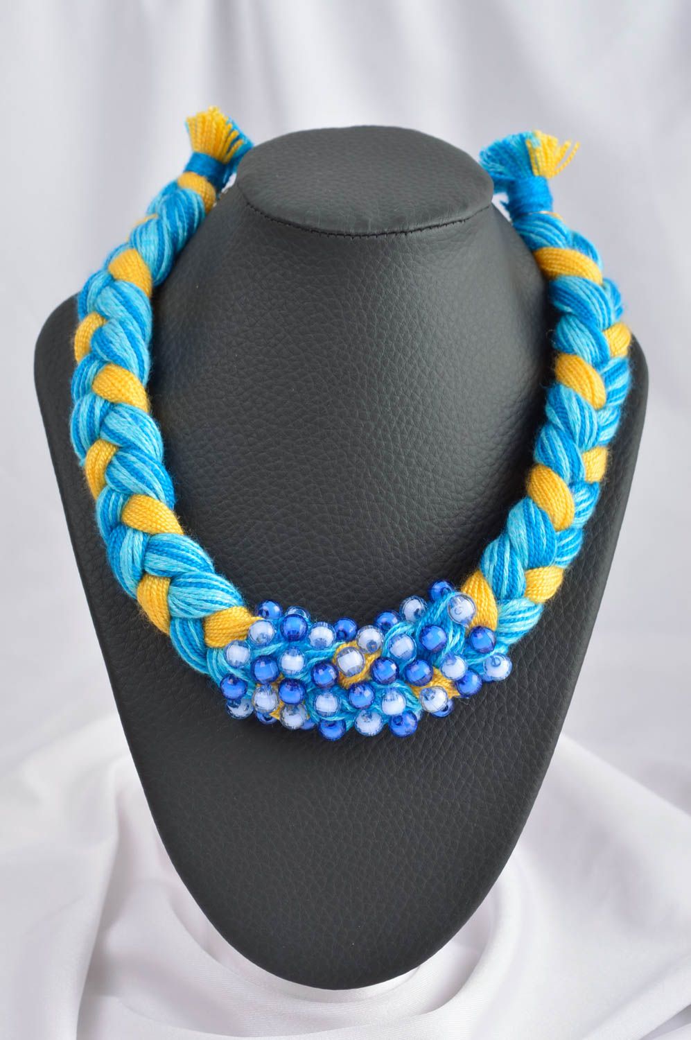 Колье коса украшение на шею ручной работы модная бижутерия голубое с желтым фото 1