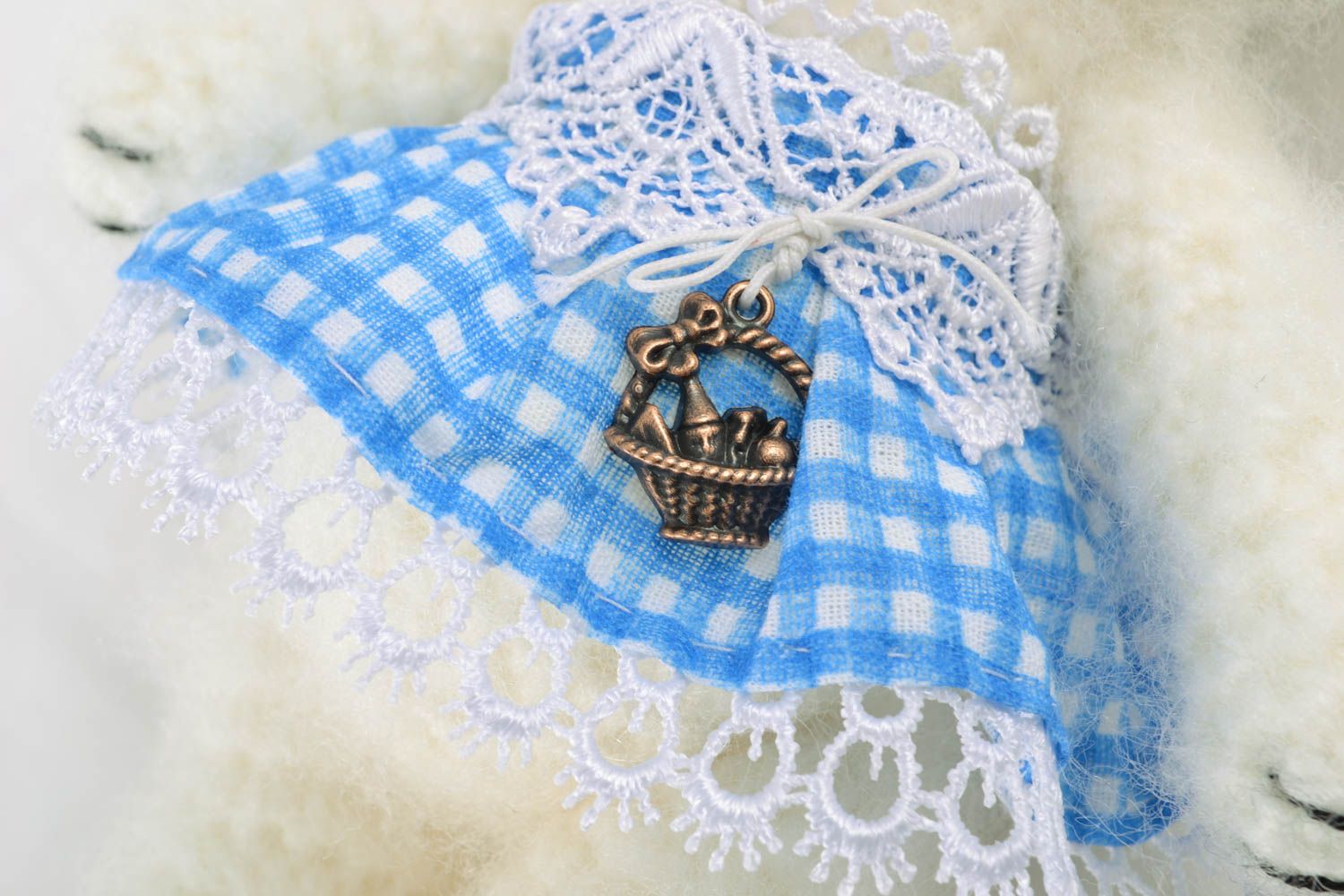 Jouet décoratif tricoté artisanal Lapin photo 3