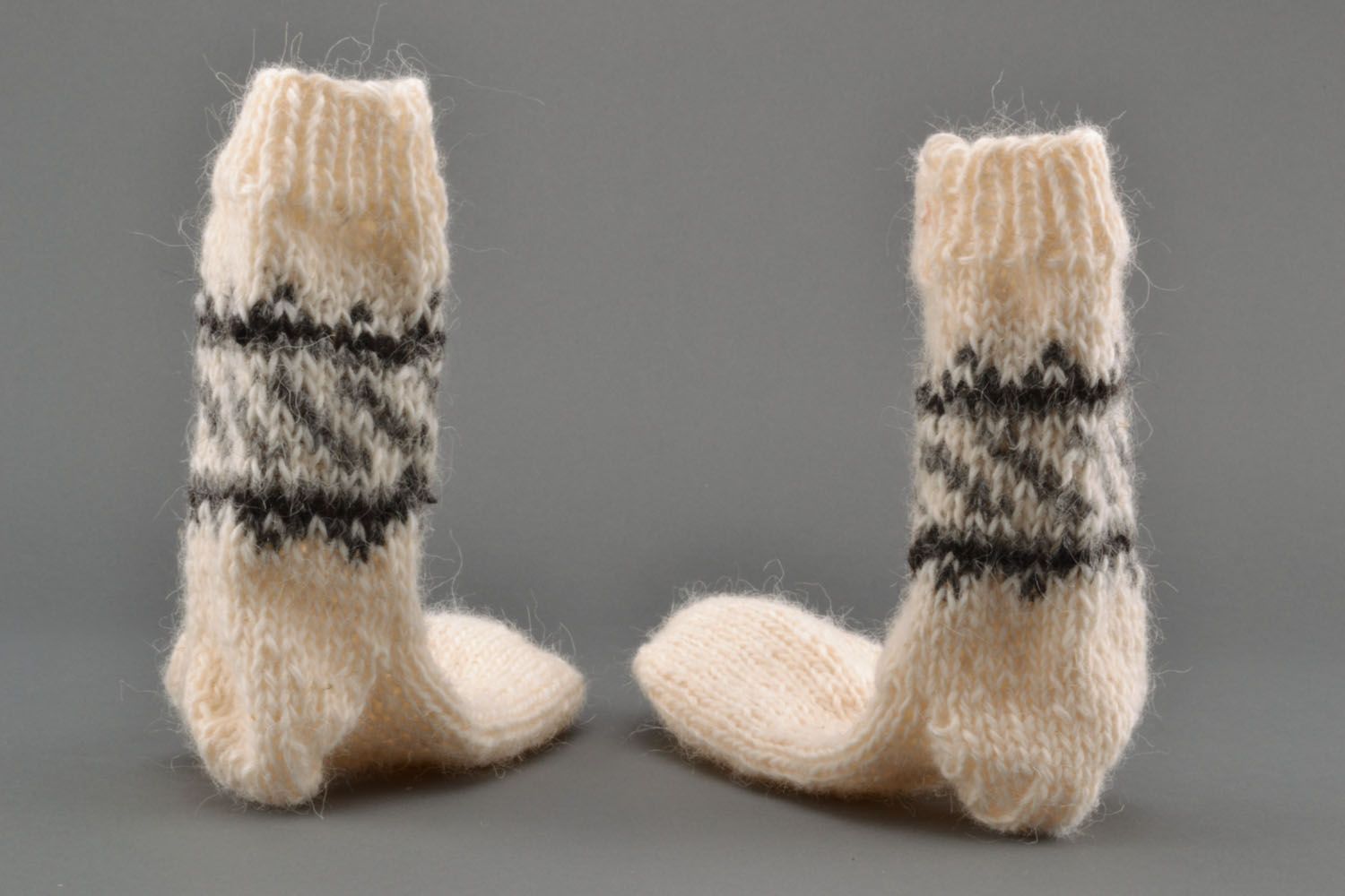 Gestrickte Socken aus Wolle  foto 4