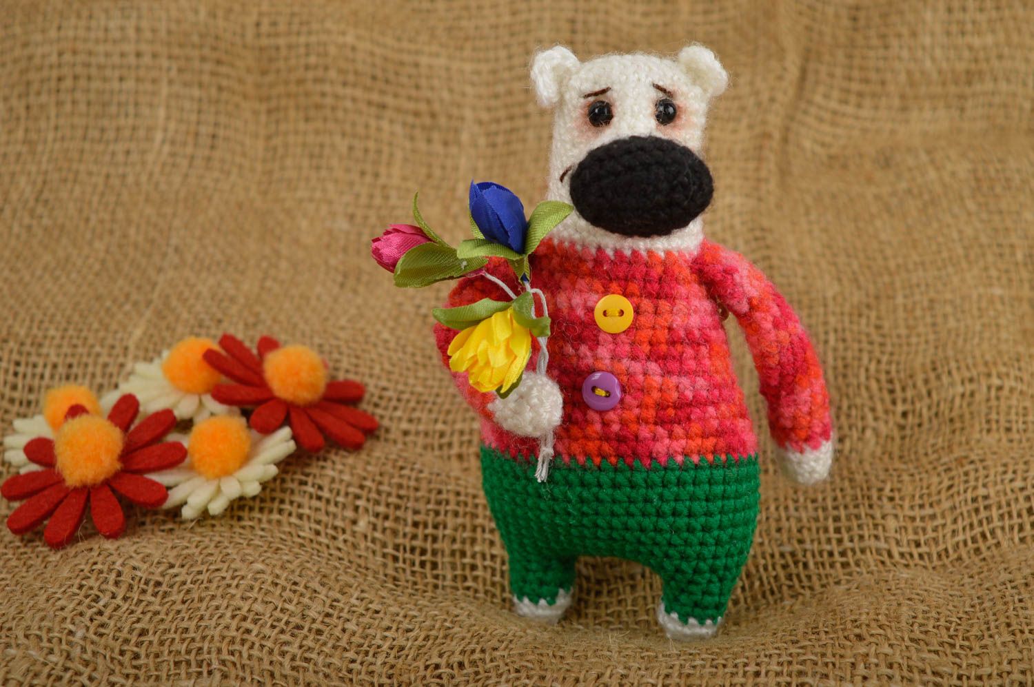 Jouet ours avec bouquet Peluche faite main tricotée Cadeau pour enfant photo 1