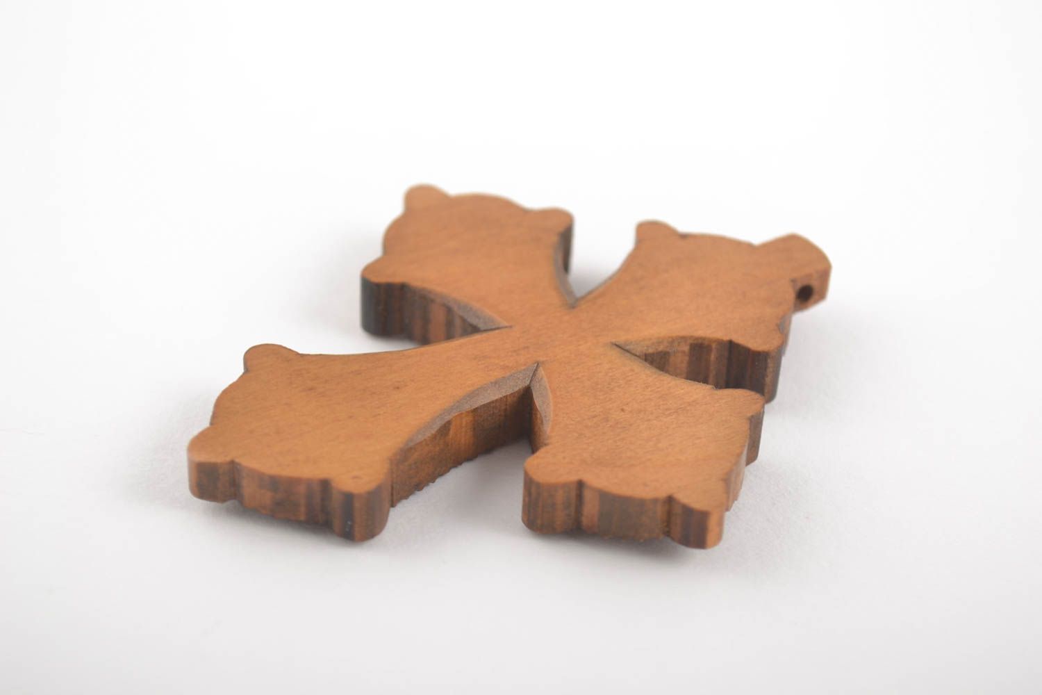 Крест ручной работы нательный крестик из груши оригинальный крестик со скорлупой фото 4