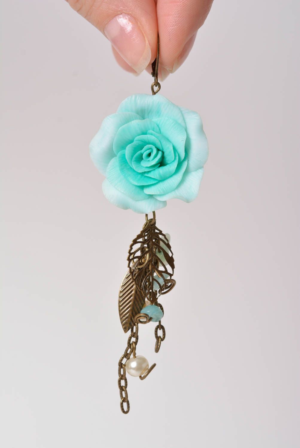 Schöne Blumen Ohrringe aus Polymerton mit Anhängern künstlerische Handarbeit foto 5
