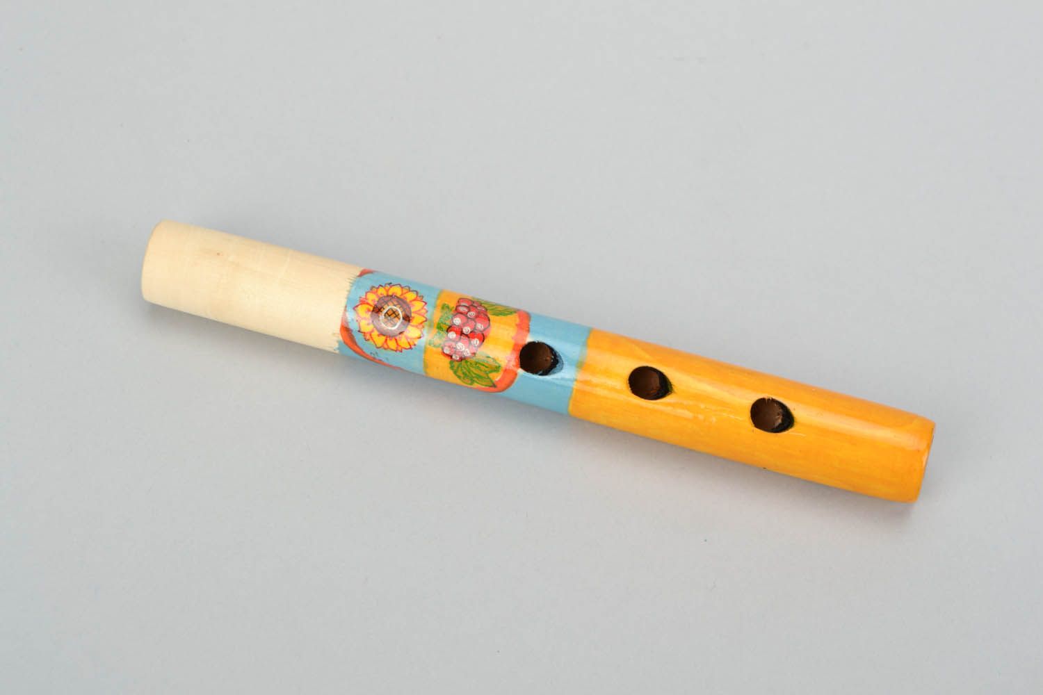 Flauta de madeira para crianças artesanal foto 3
