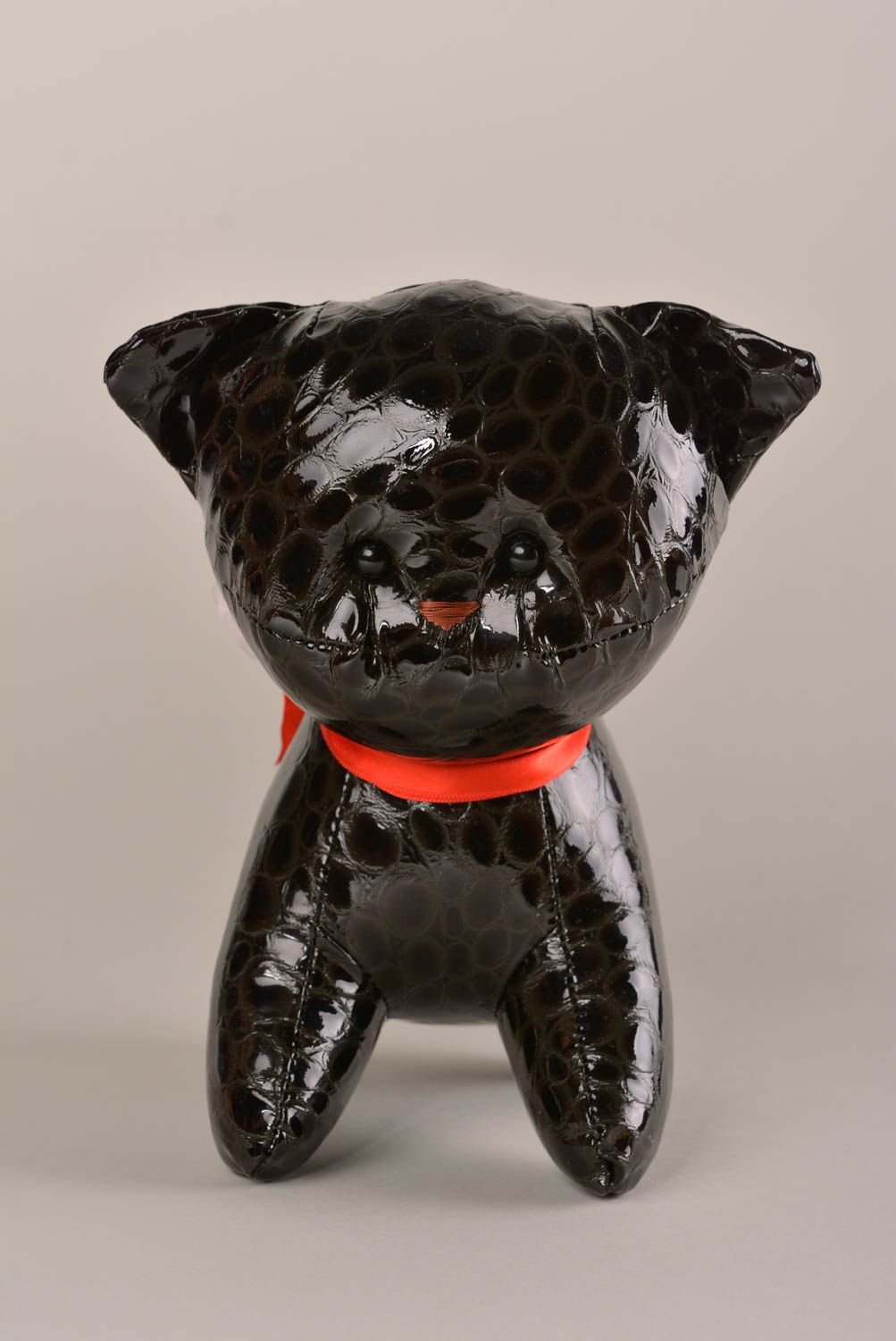 Игрушка ручной работы декор для дома игрушка из кожи в виде черного кота фото 2