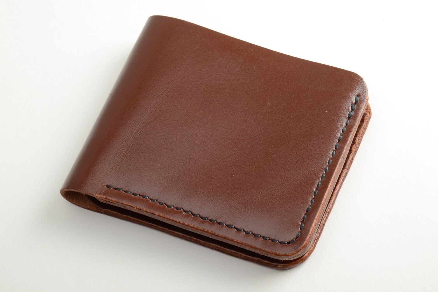 Handmade stylish designer brown genuine leather wallet with embossing for men photo 2
