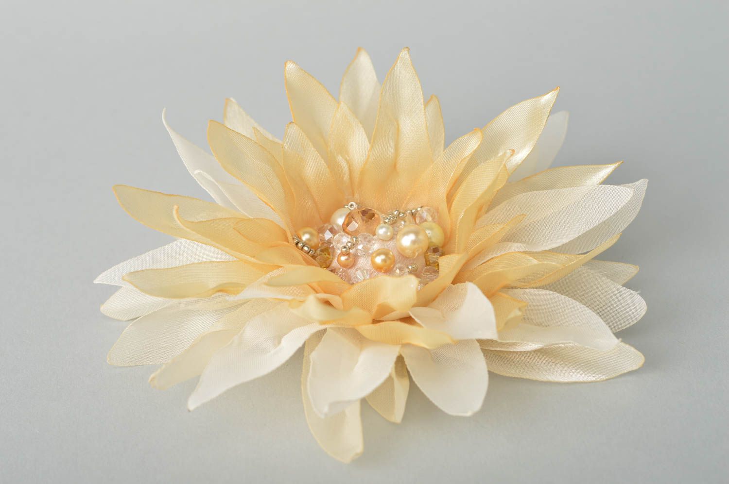 Broche Barrette fleur beige faite main en soie originale Cadeau pour femme photo 5
