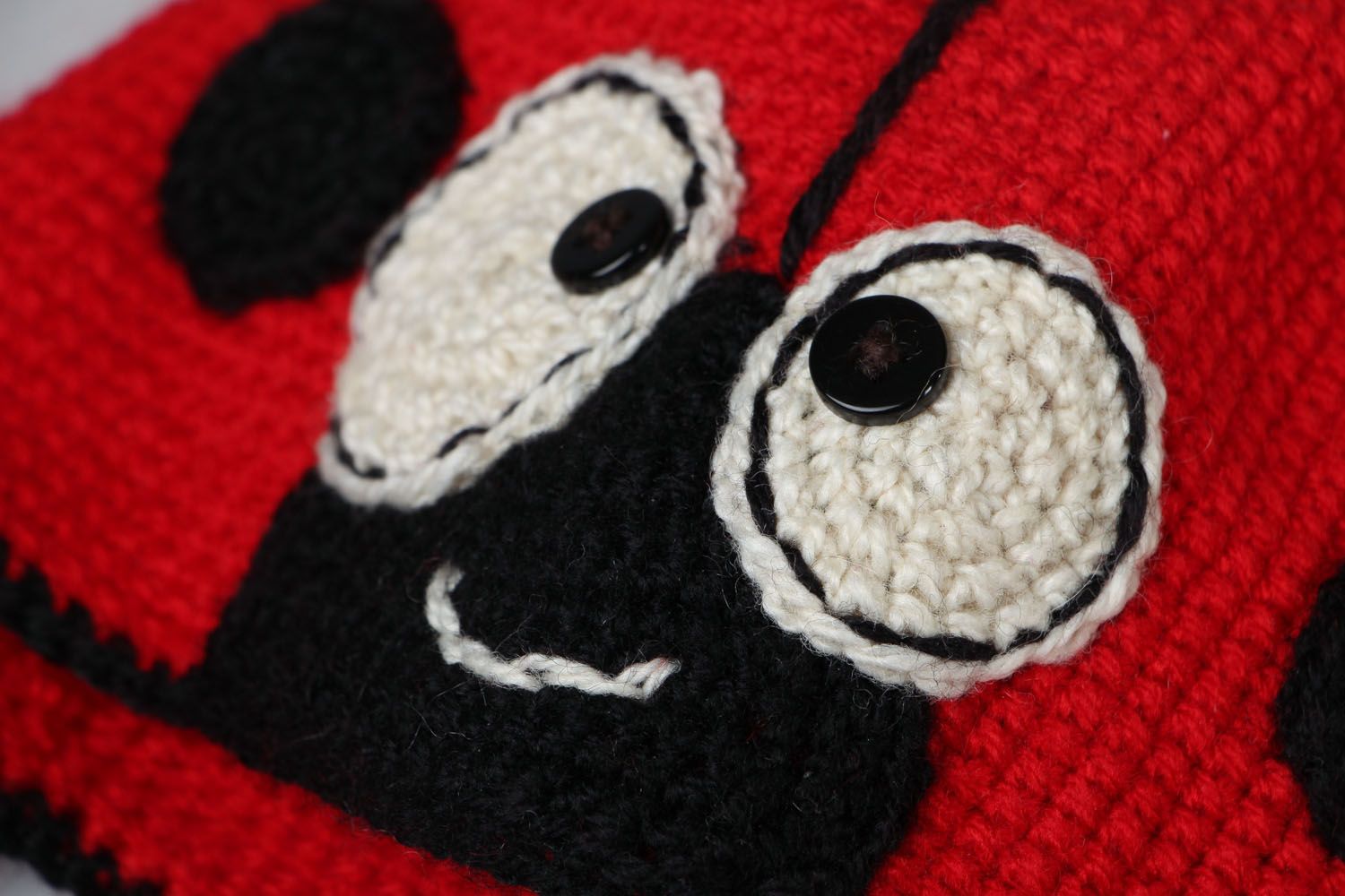 Bonnet tricoté fait main rouge photo 3