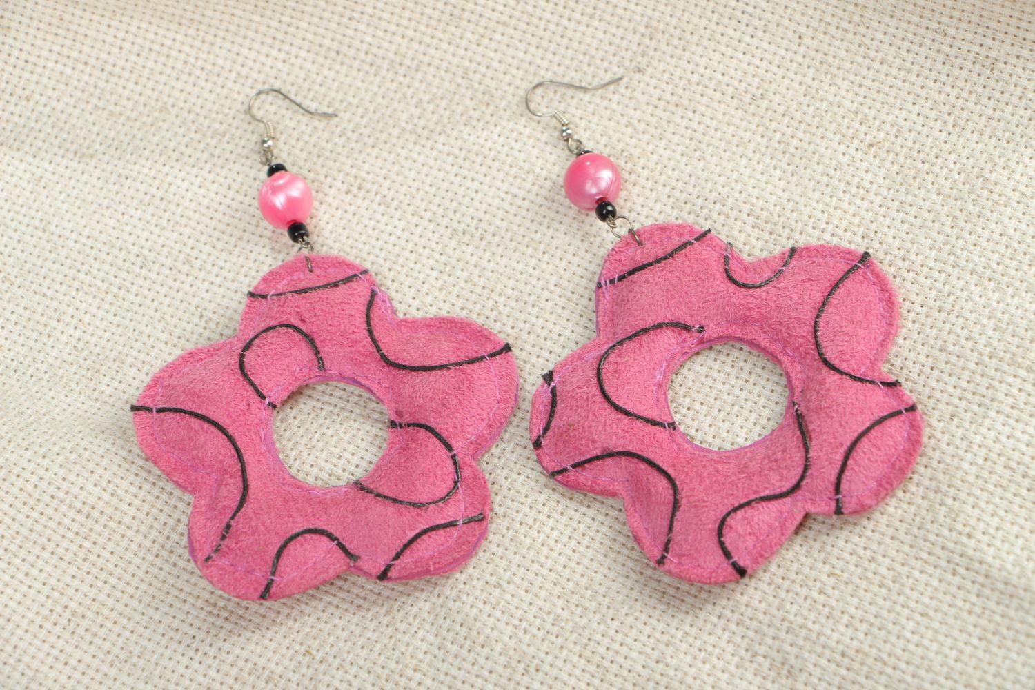 Suede floral earrings of pink color photo 4