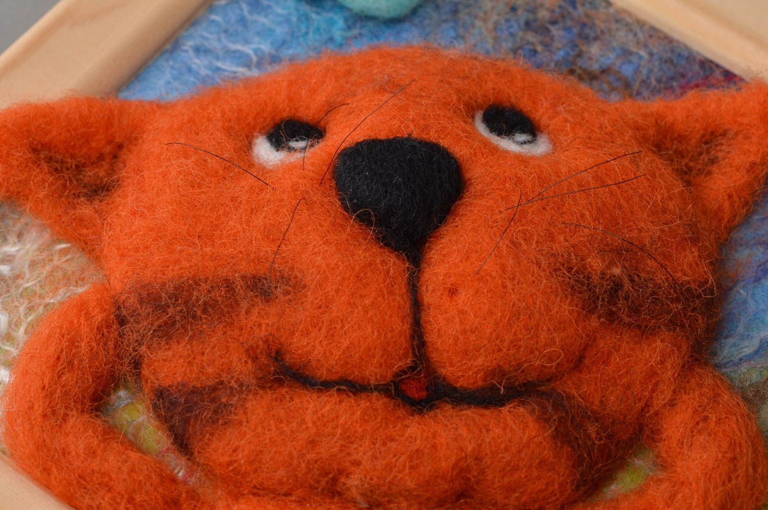 Petit tableau carré décoratif en laine feutrée encadré fait main avec chat photo 4