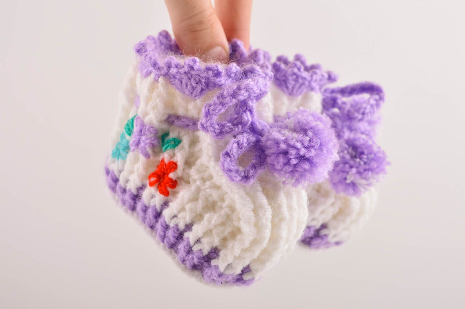 Handmade violette Schuhe für Neugeborene Geschenk für Babys gehäkelte Babyschuhe foto 5