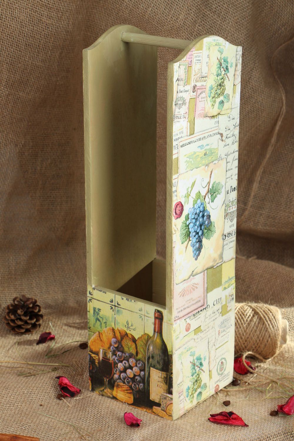 Boîte à bouteille en bois décorée de serviettage photo 5