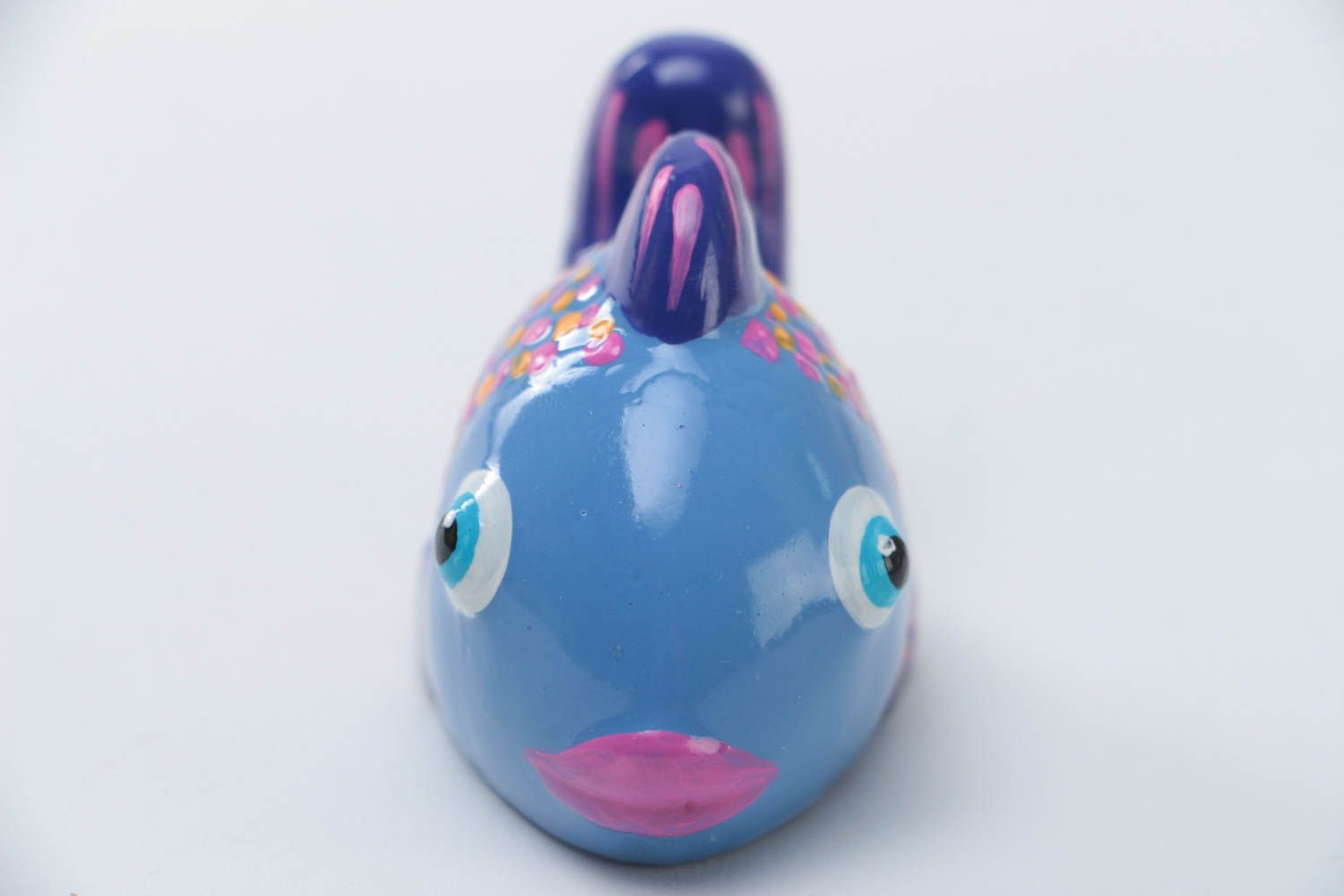 Figurine poisson bleu en plâtre peinte de couleurs petite décorative faite main photo 2