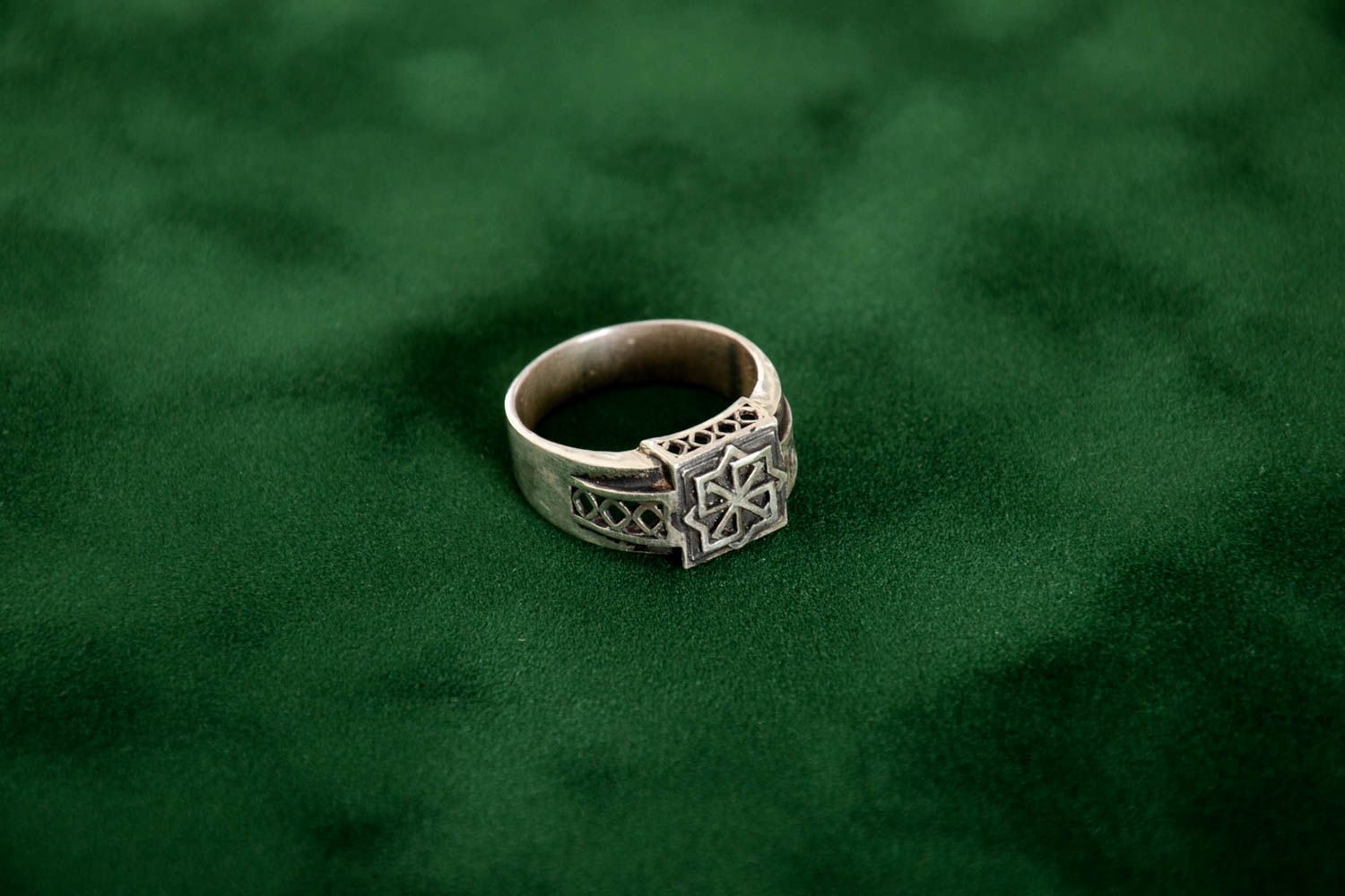 Мужское серебряное кольцо ручной работы ювелирная бижутерия перстень мужской  фото 1