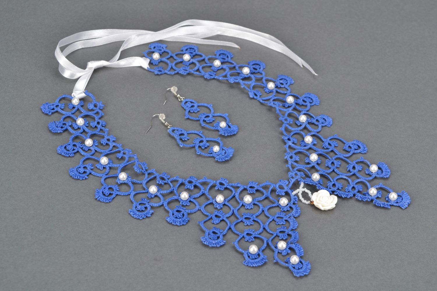 Tatting jewelry set of earrings and collar necklace photo 1