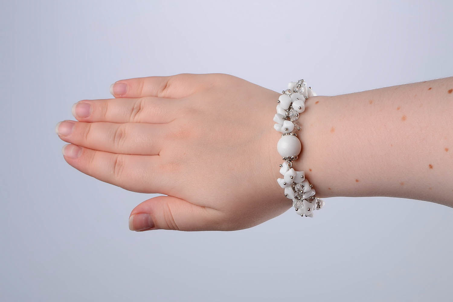 Bracelet with white agate and crystal photo 5