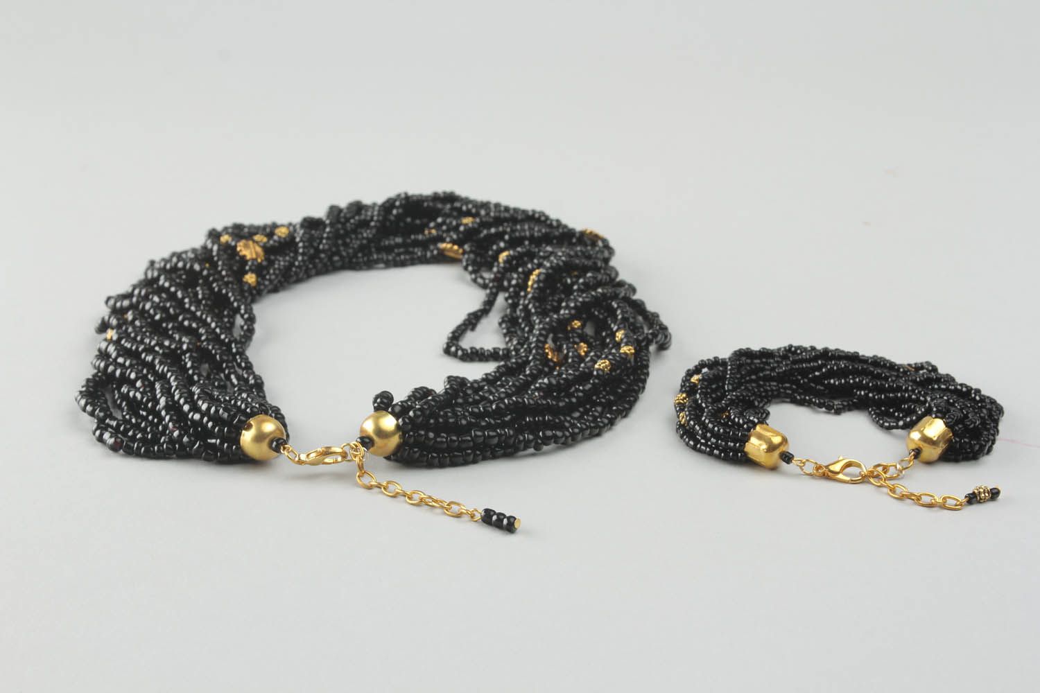 Parure de bijoux en perles de rocaille chinoises: collier et bracelet  photo 4